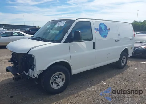 2017 Chevrolet Express 2500 Work Van from USA, damaged, VIN 1GCWGAFF5H1102505